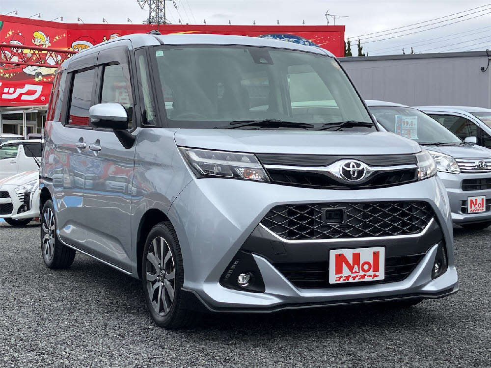 トヨタ　タンクカスタム　G-T2枚目