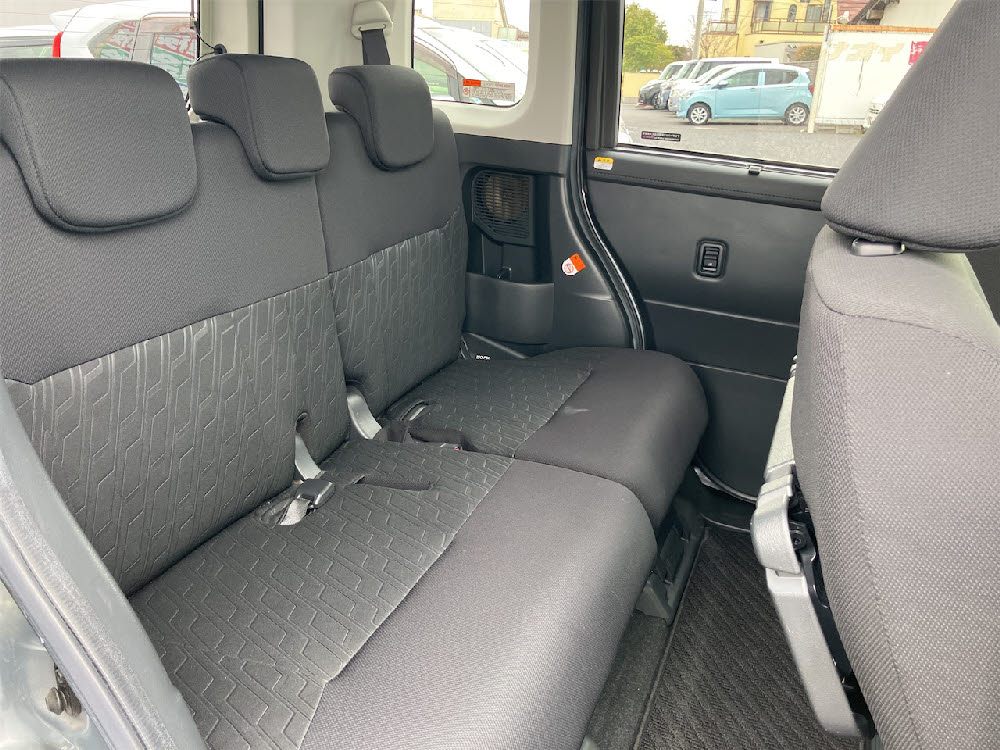 トヨタ　タンクカスタム　G-T8枚目