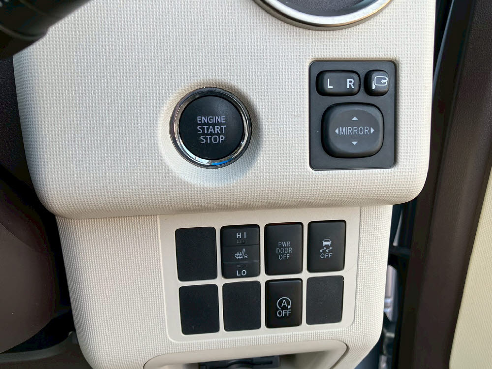 トヨタ　スペイド　G16枚目