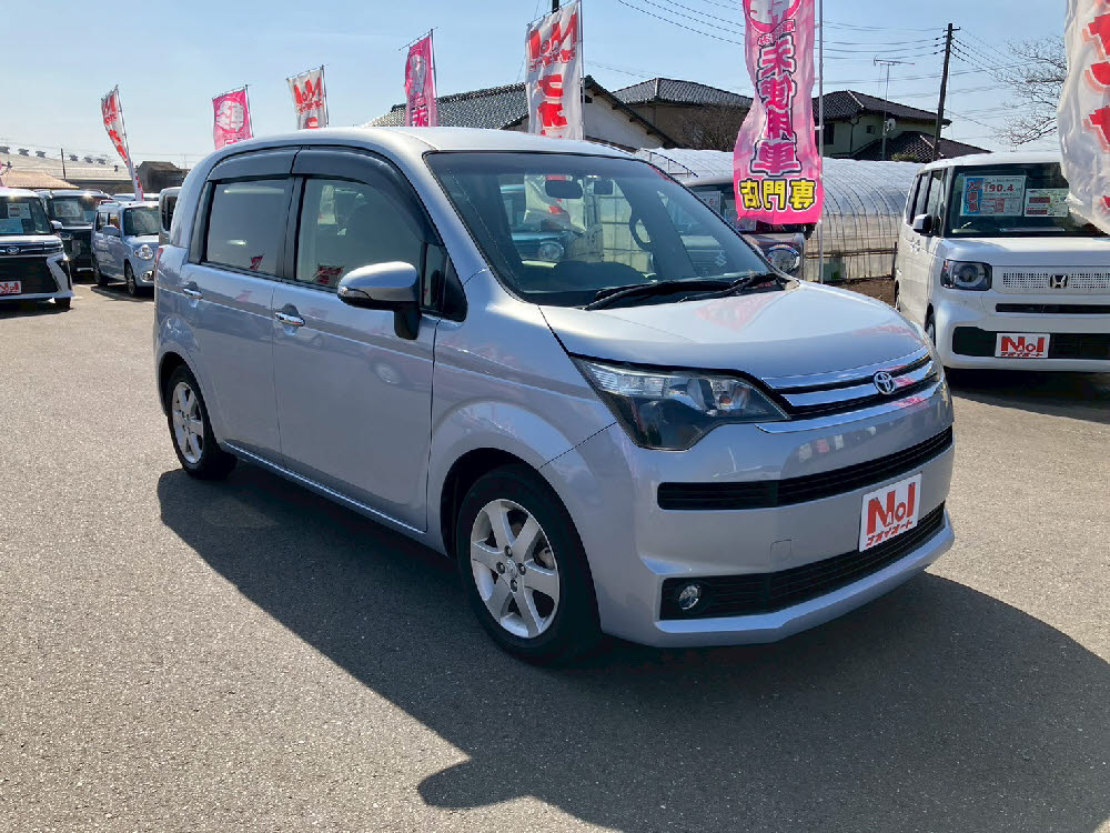 トヨタ　スペイド　G2枚目
