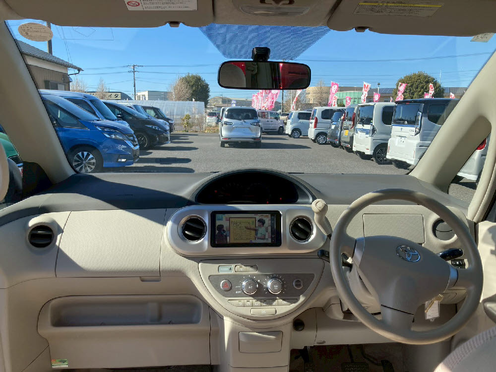 トヨタ　ポルテ　130i Cパッケージ HIDセレクション10枚目