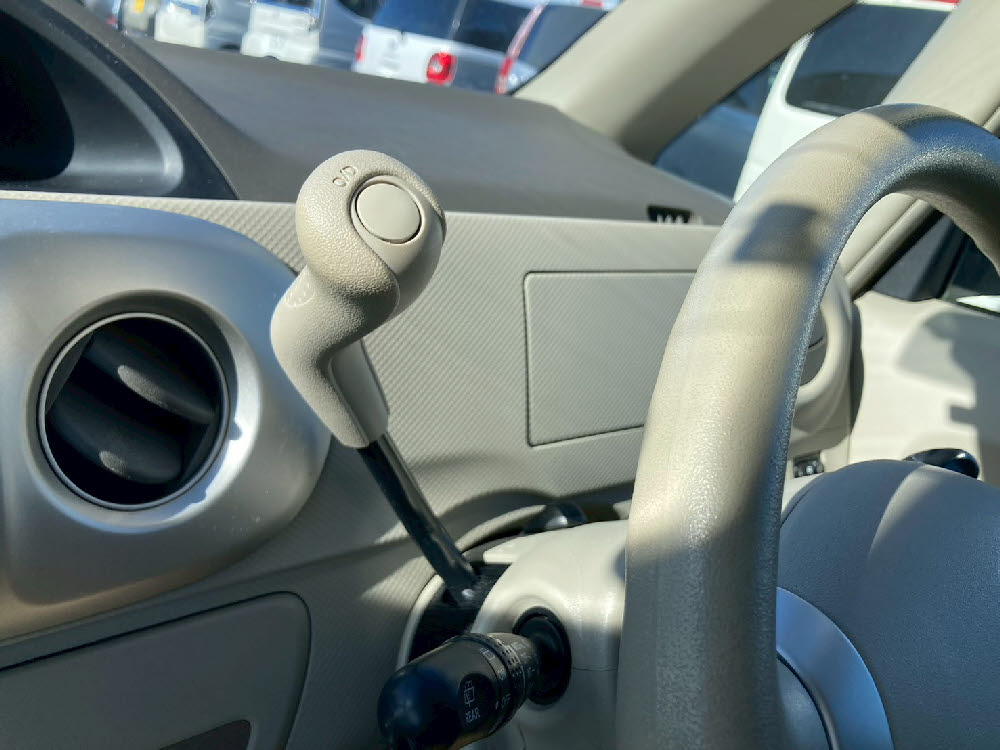 トヨタ　ポルテ　130i Cパッケージ HIDセレクション16枚目