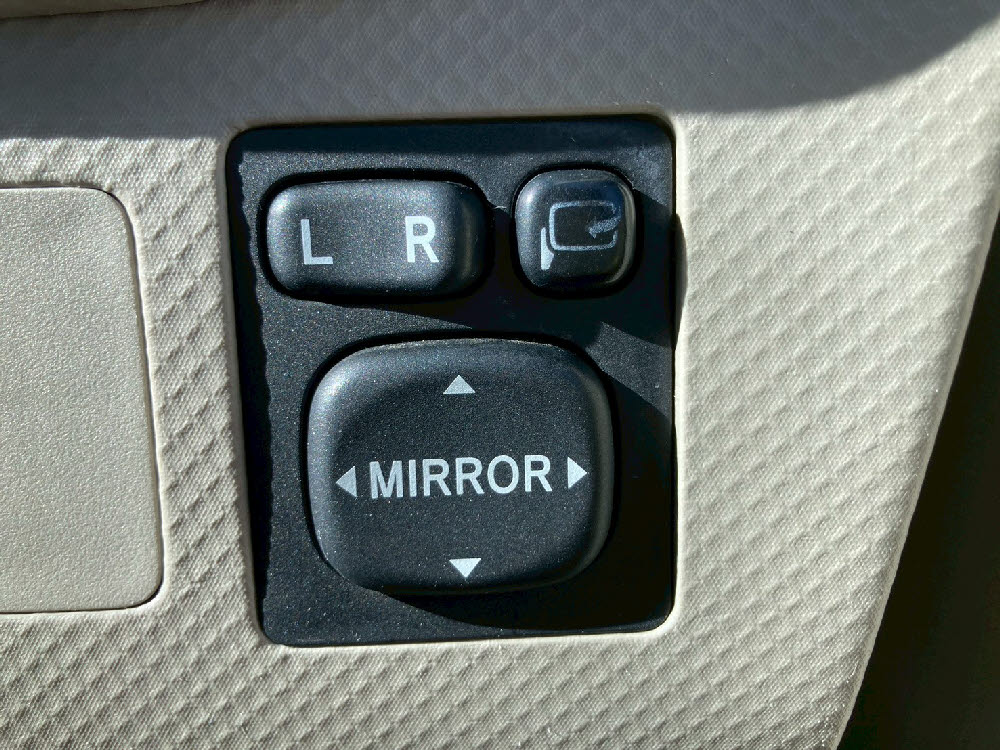 トヨタ　ポルテ　130i Cパッケージ HIDセレクション17枚目