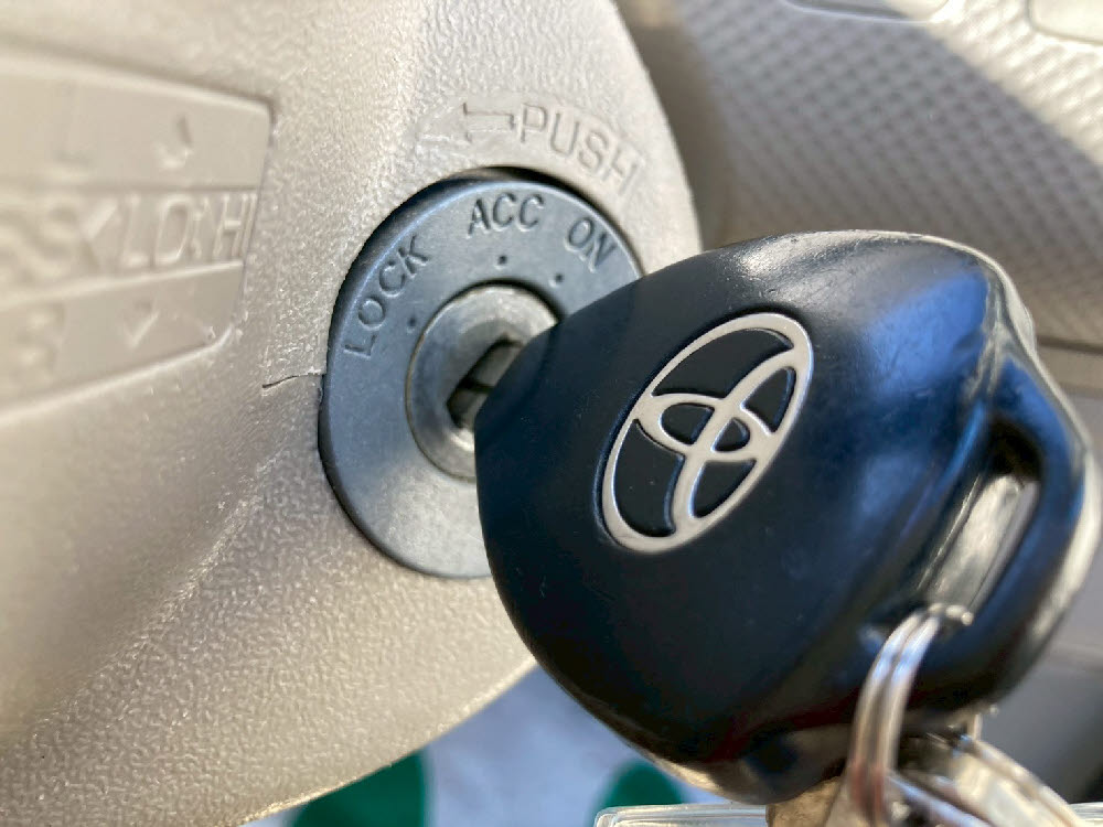 トヨタ　ポルテ　130i Cパッケージ HIDセレクション18枚目