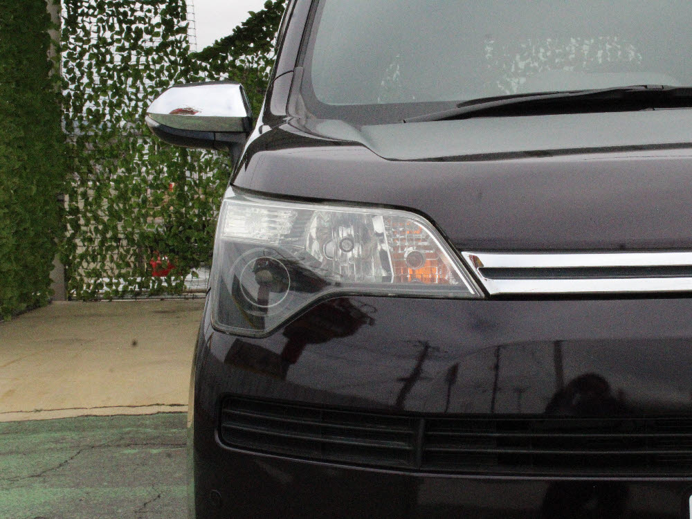 トヨタ　スペイド　Fクイーン9枚目