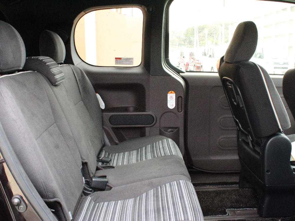 トヨタ　スペイド　Fクイーン14枚目