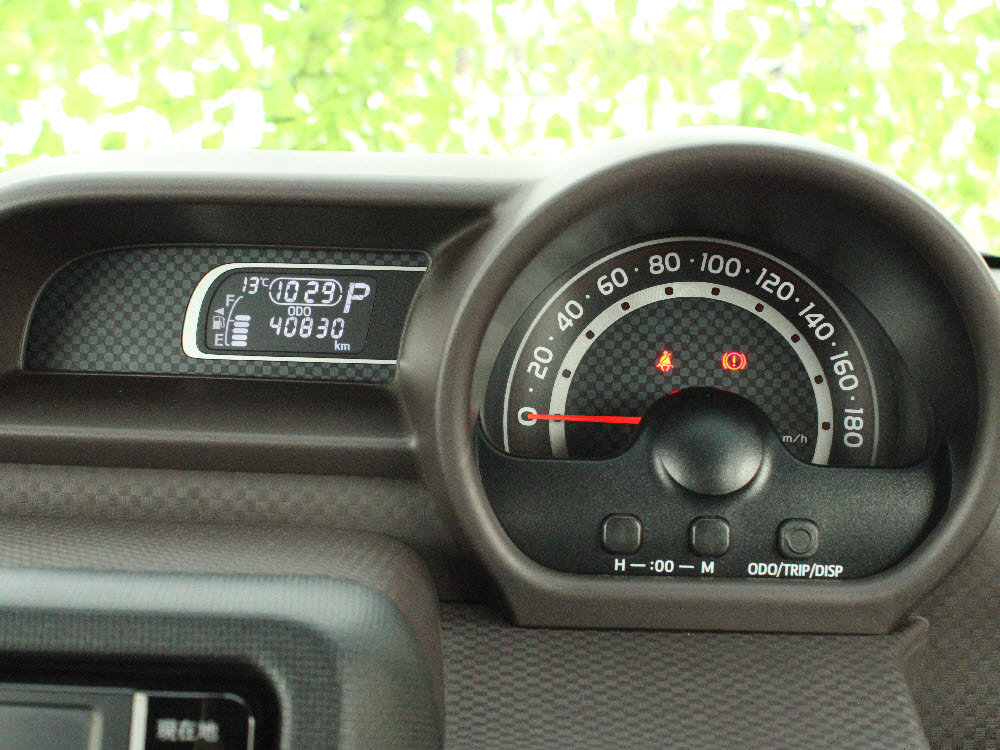 トヨタ　スペイド　Fクイーン19枚目