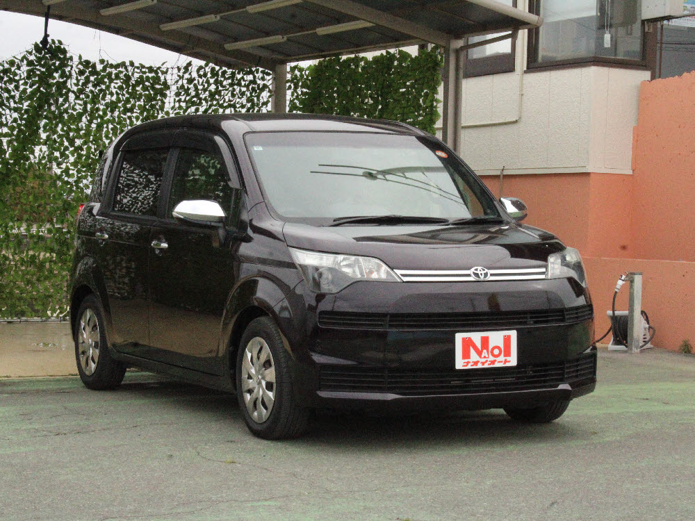 トヨタ　スペイド　Fクイーン2枚目