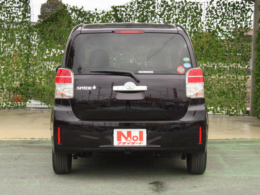 トヨタ　スペイド　Fクイーン5枚目