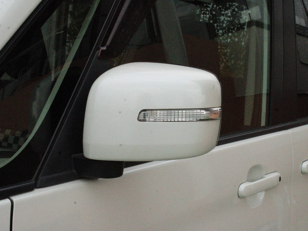 スズキ　ソリオ　ブラック&ホワイト12枚目