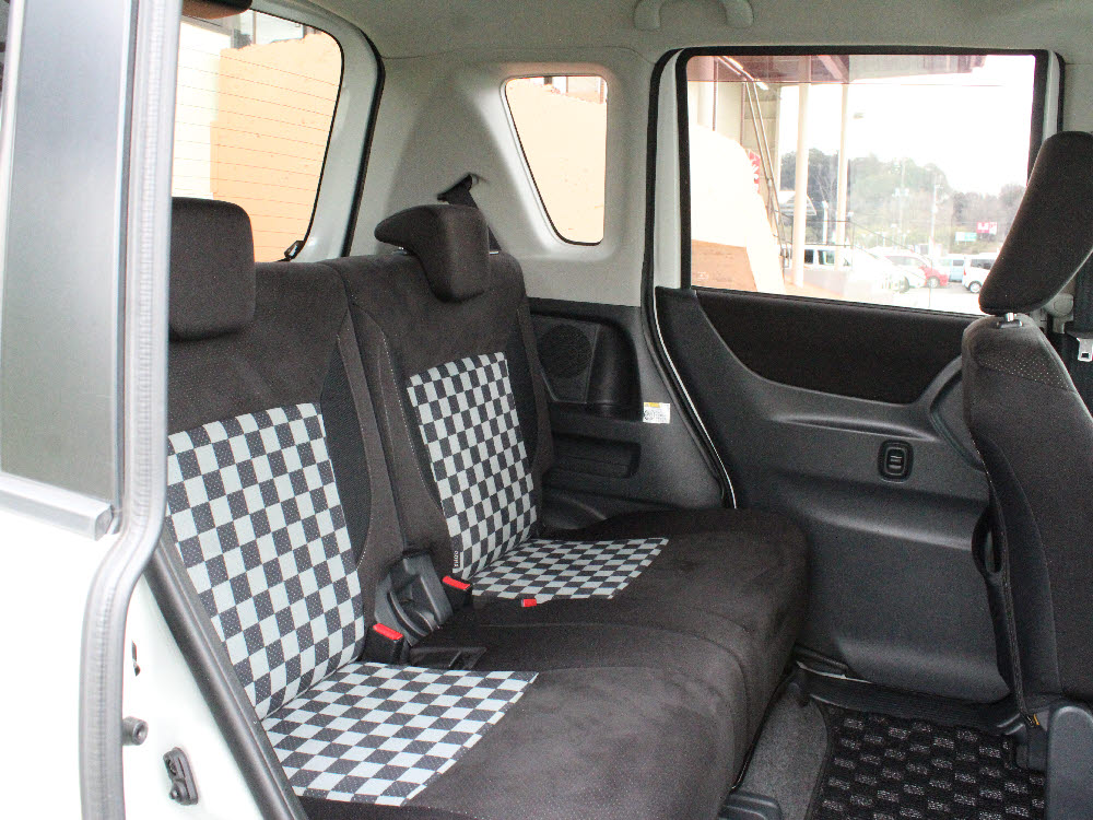 スズキ　ソリオ　ブラック&ホワイト14枚目