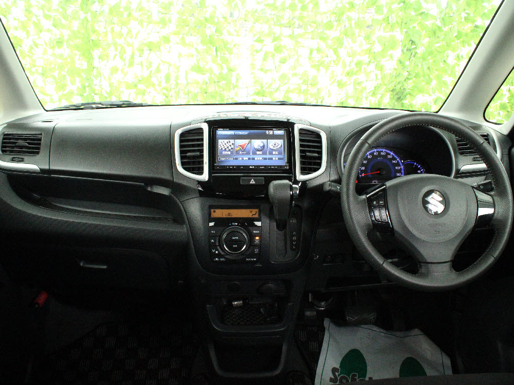 スズキ　ソリオ　ブラック&ホワイト16枚目