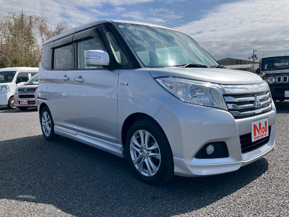 ミツビシ　デリカD：2 HV MX2枚目