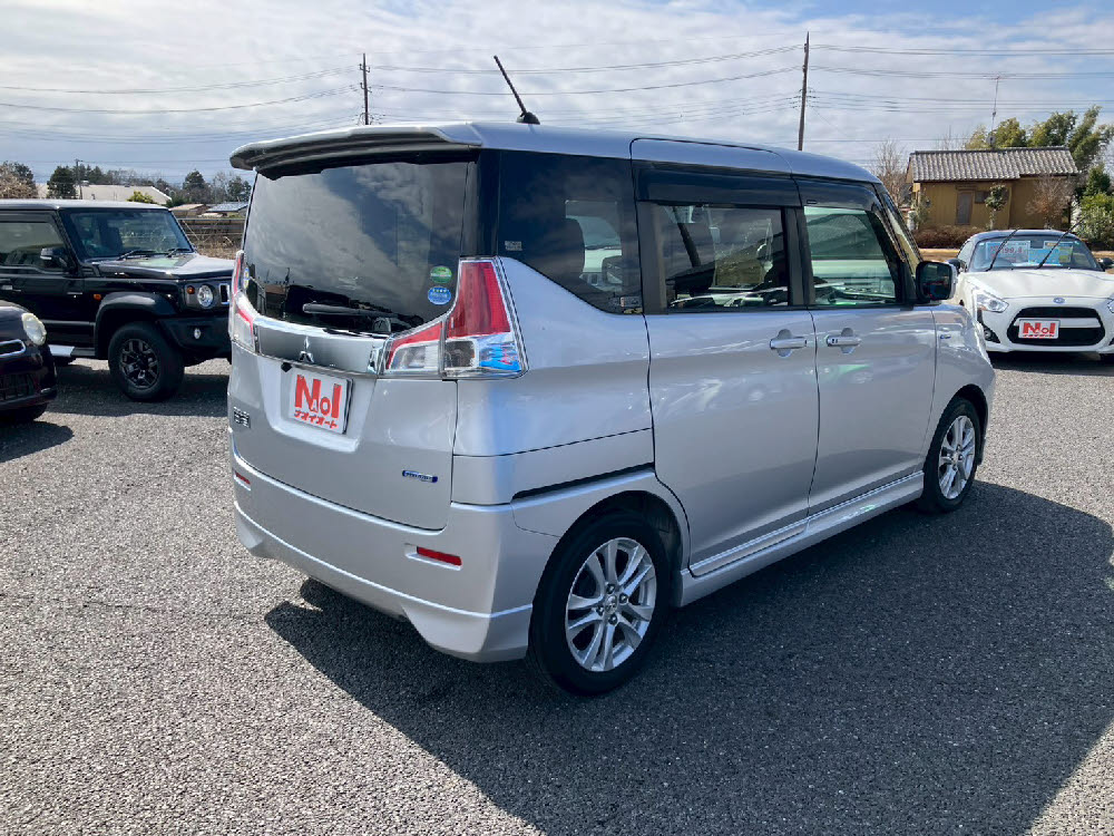 ミツビシ　デリカD：2 HV MX4枚目