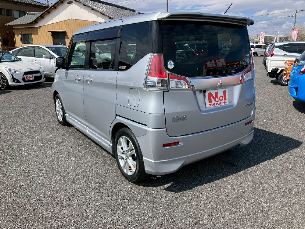 ミツビシ　デリカD：2 HV MX6枚目