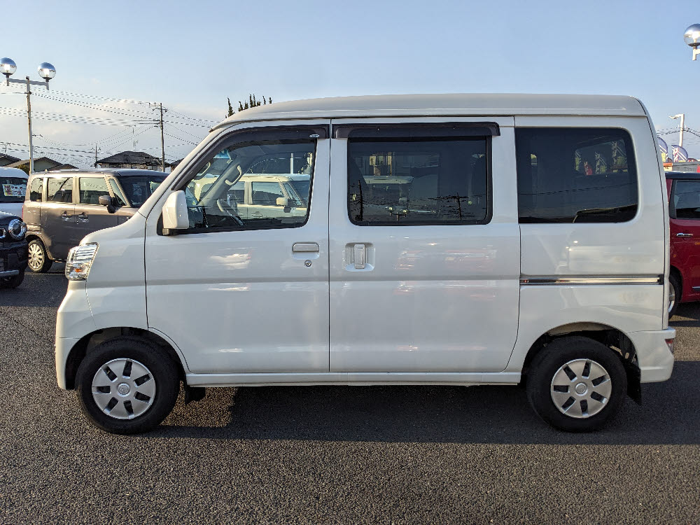 ダイハツ　ハイゼットカーゴ　クルーズターボ4枚目