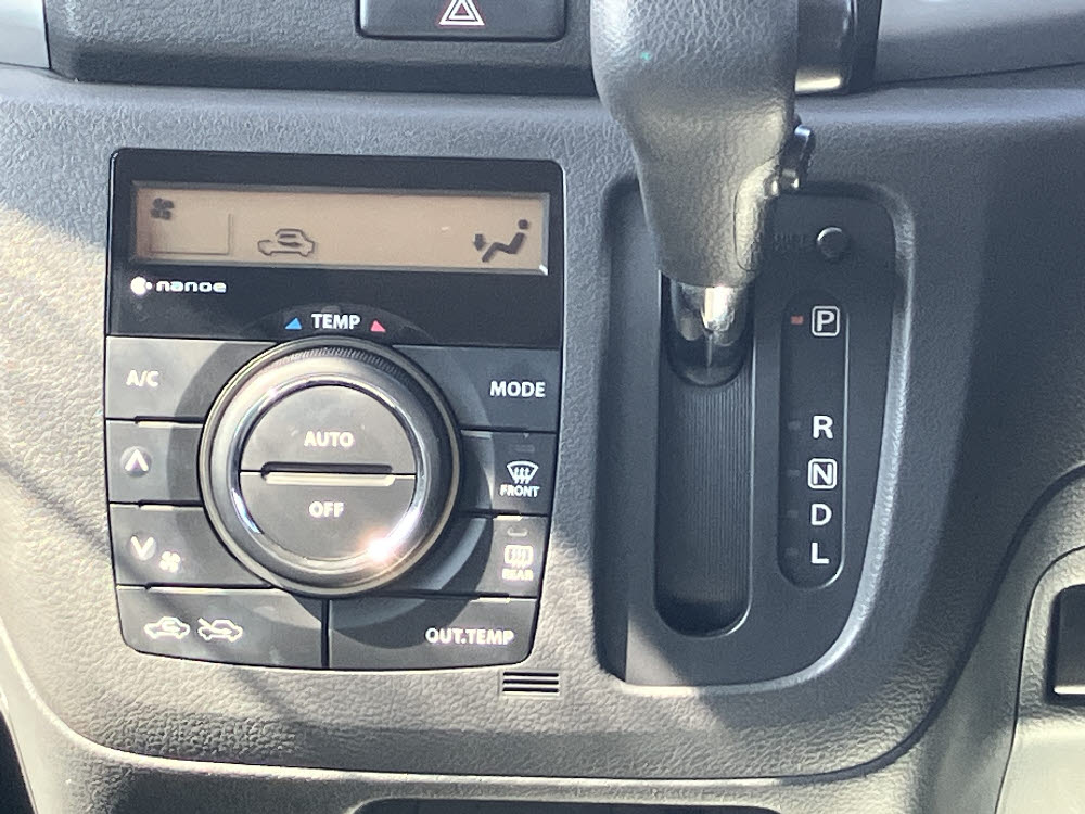 スズキ　スペーシア　X8枚目