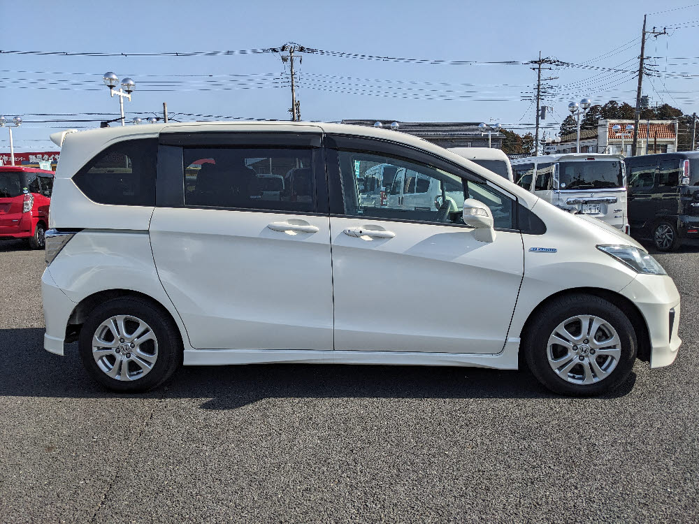 ホンダ　フリード　HYBRIDジャストセレクション3枚目