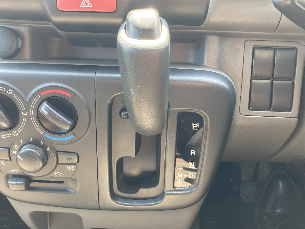 ニッサン　ＮＶ１００クリッパー　DX GLパッケージ17枚目