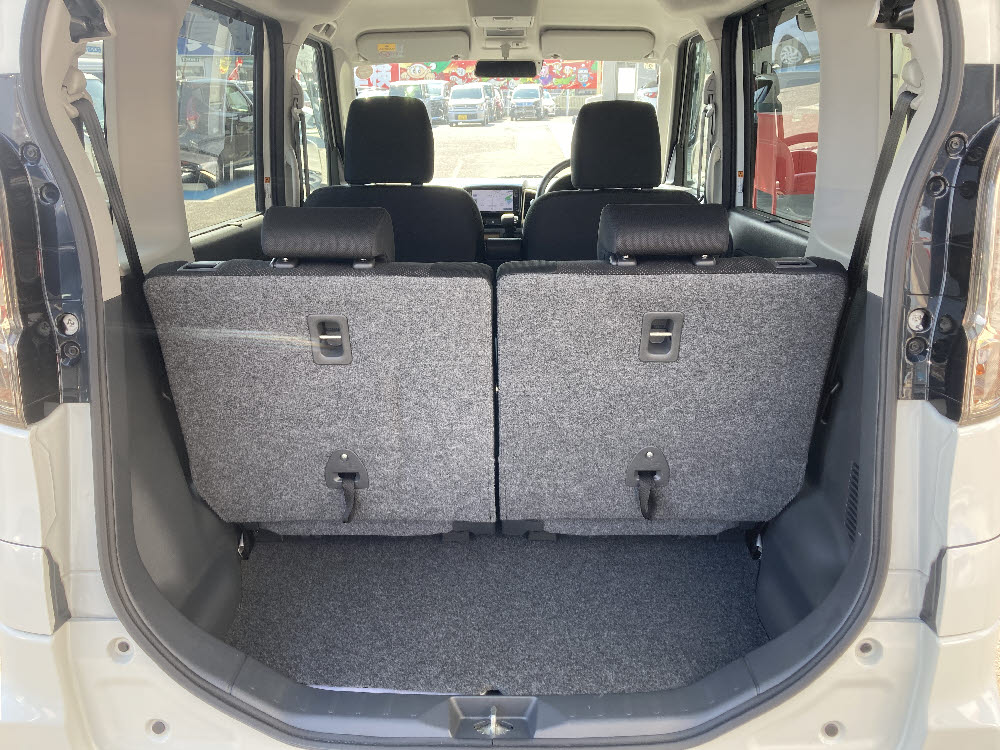 スズキ　スペーシアカスタム　Jスタイル9枚目