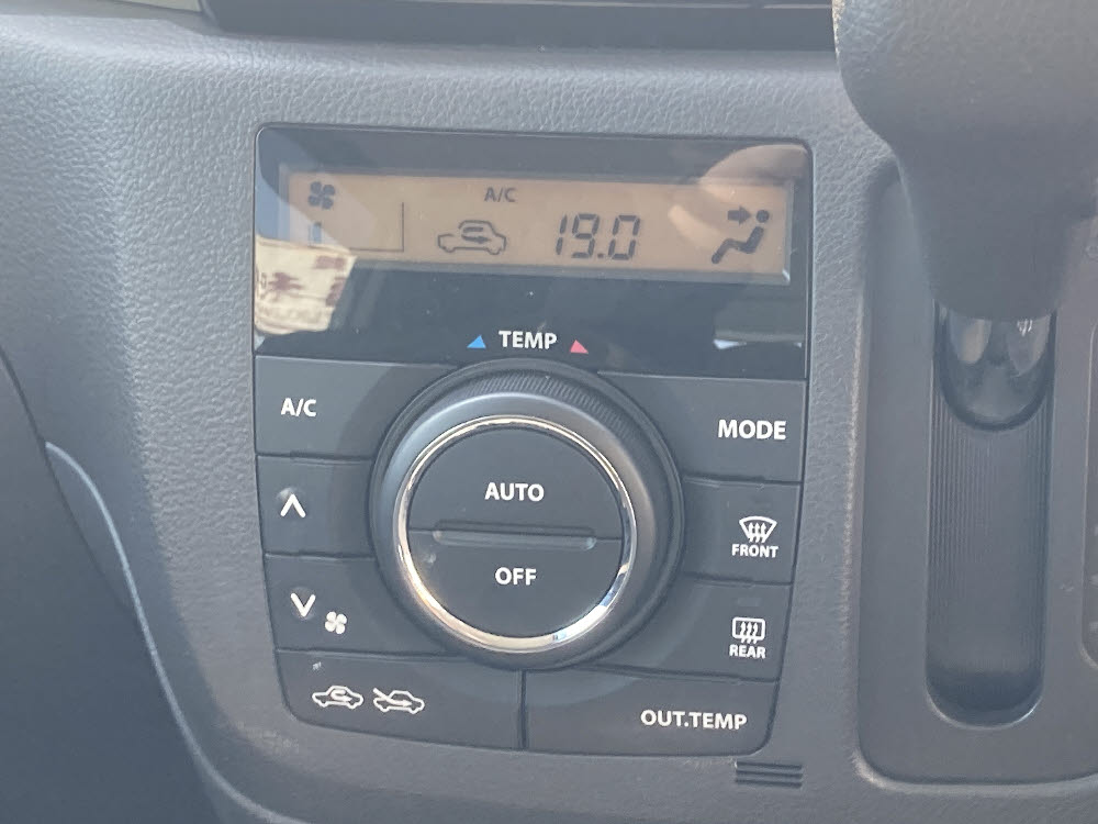 スズキ　スペーシアカスタム　Jスタイル16枚目