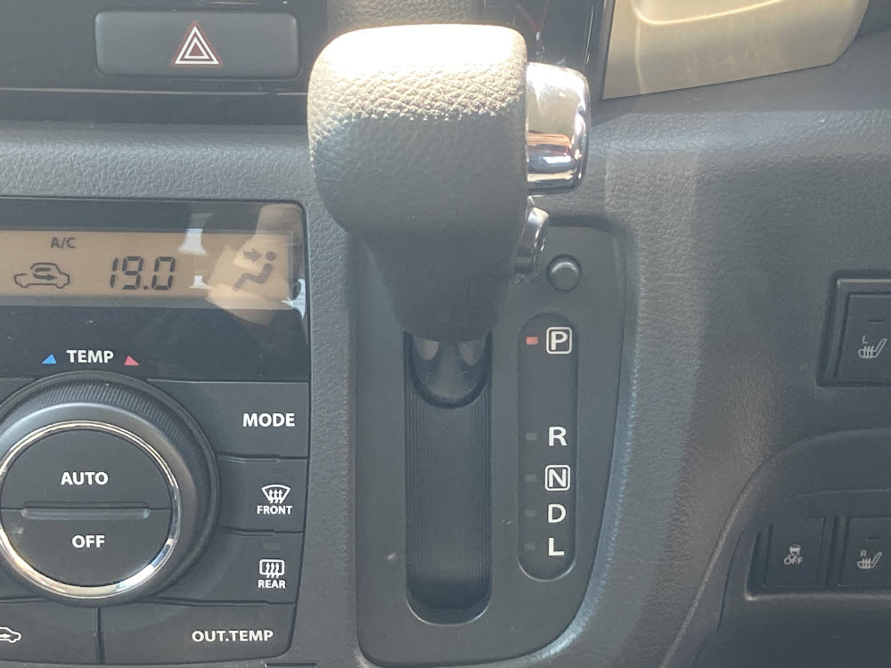 スズキ　スペーシアカスタム　Jスタイル17枚目