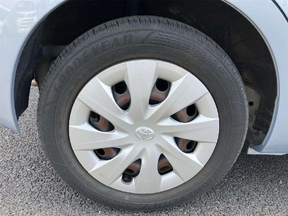 トヨタ　ポルテ　F8枚目