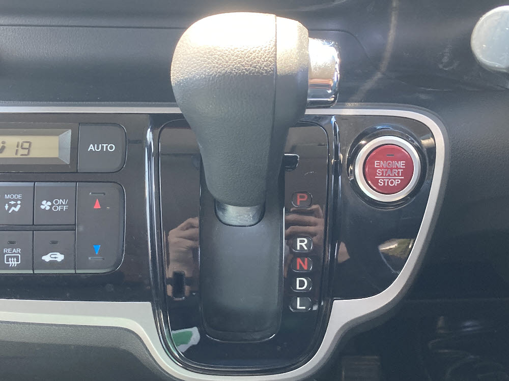 ホンダ　N BOX+カスタム G・Lパッケージ13枚目