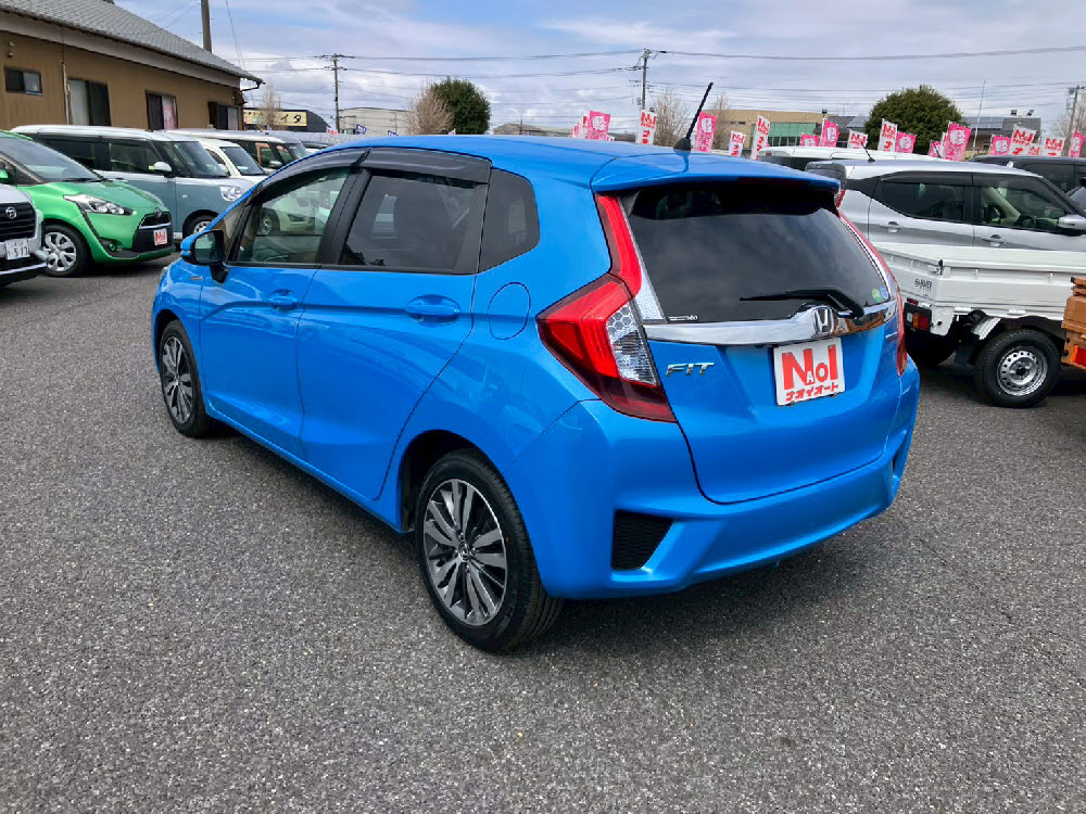 ホンダ　フィット HV　Lパッケージ6枚目