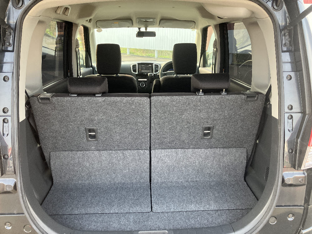 スズキ　ソリオ　ブラック＆ホワイト9枚目