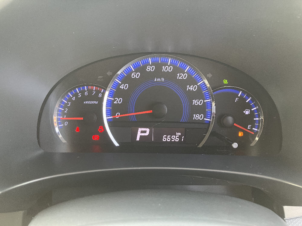 スズキ　ソリオ　ブラック＆ホワイト13枚目