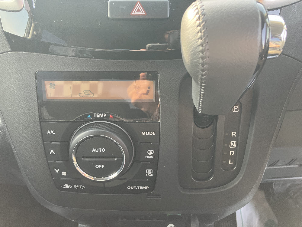 スズキ　ソリオ　ブラック＆ホワイト16枚目