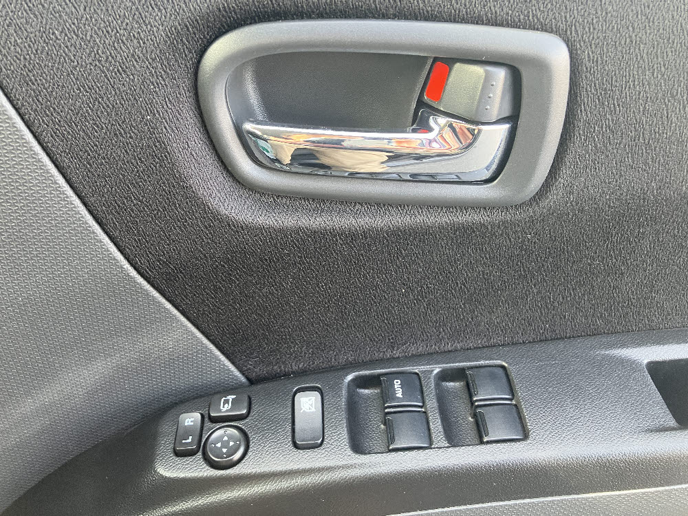 スズキ　ソリオ　ブラック＆ホワイト18枚目