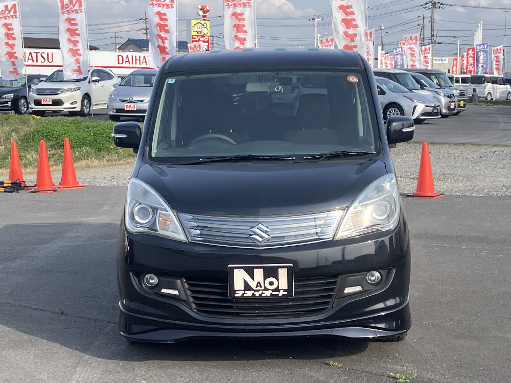 スズキ　ソリオ　ブラック＆ホワイト1枚目