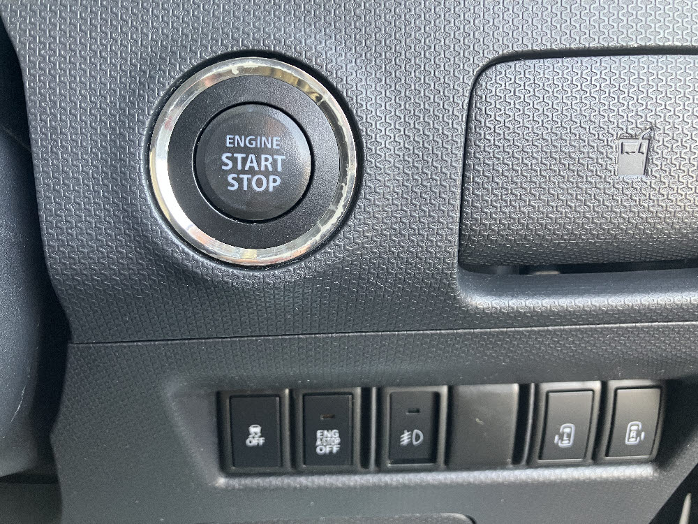 スズキ　ソリオ　ブラック＆ホワイト19枚目