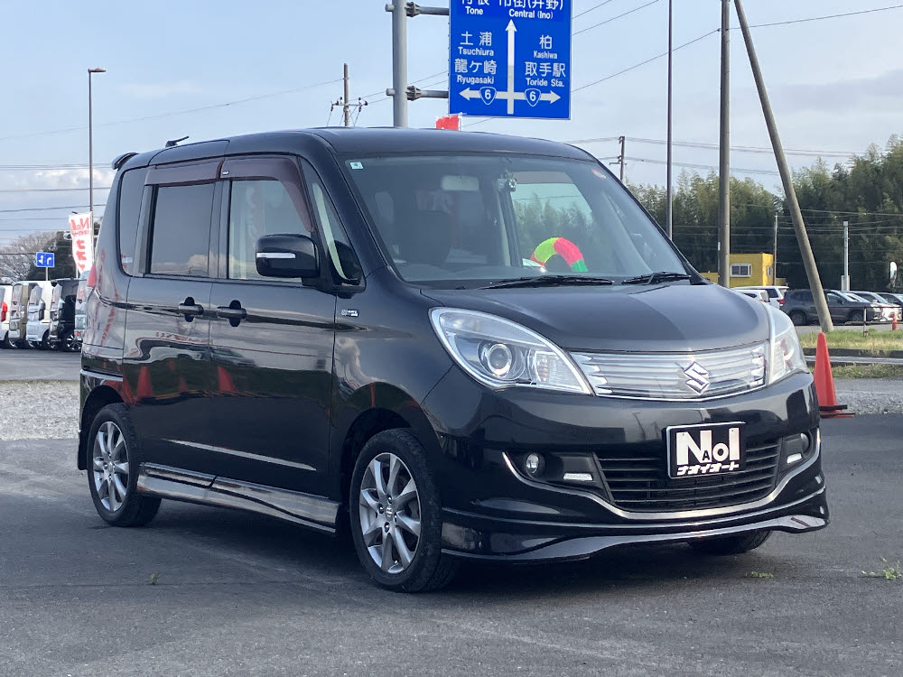 スズキ　ソリオ　ブラック＆ホワイト2枚目