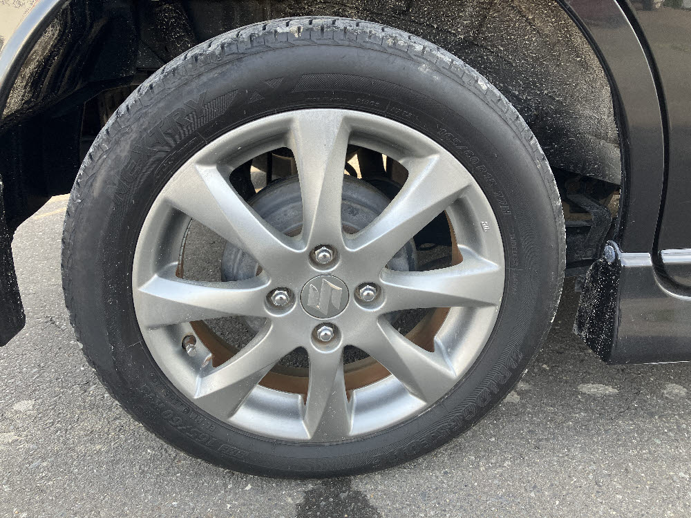 スズキ　ソリオ　ブラック＆ホワイト8枚目