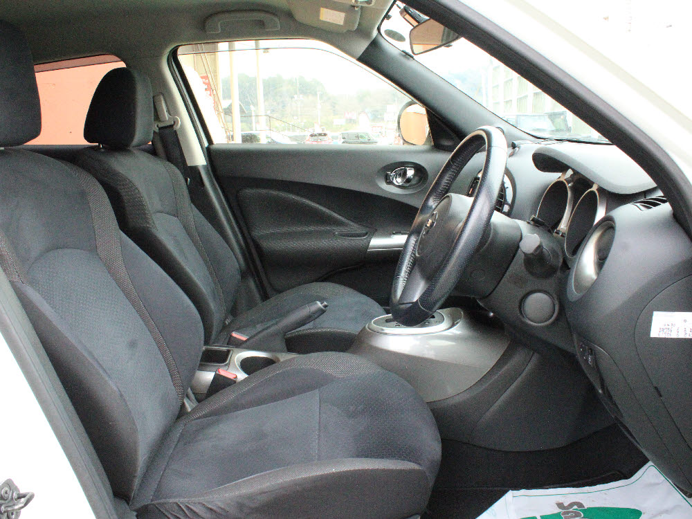 ニッサン　ジューク　15RXタイプV16枚目