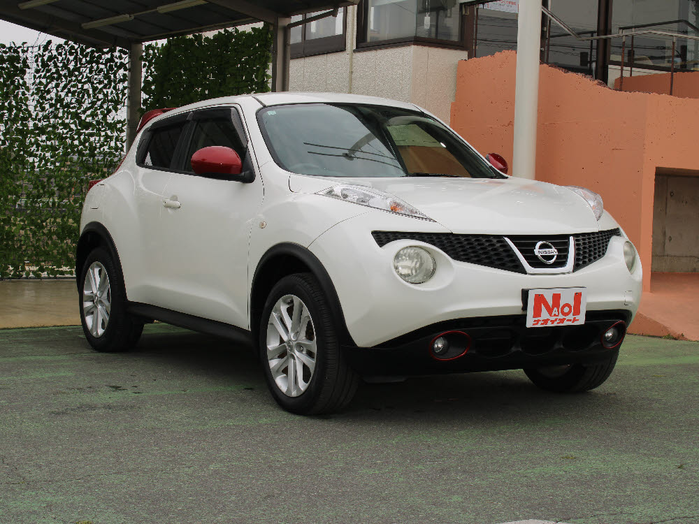 ニッサン　ジューク　15RXタイプV2枚目