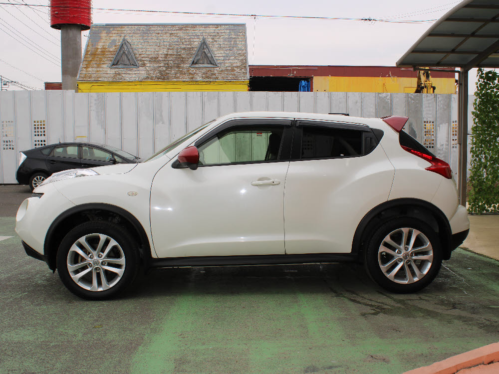 ニッサン　ジューク　15RXタイプV7枚目