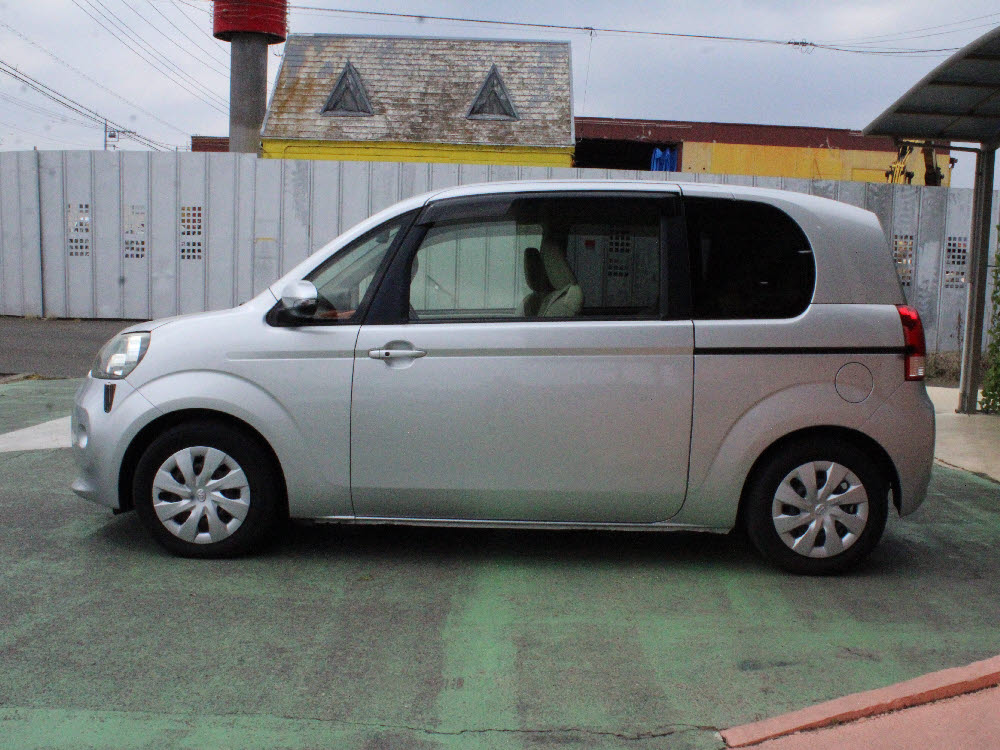 トヨタ　ポルテ　F7枚目