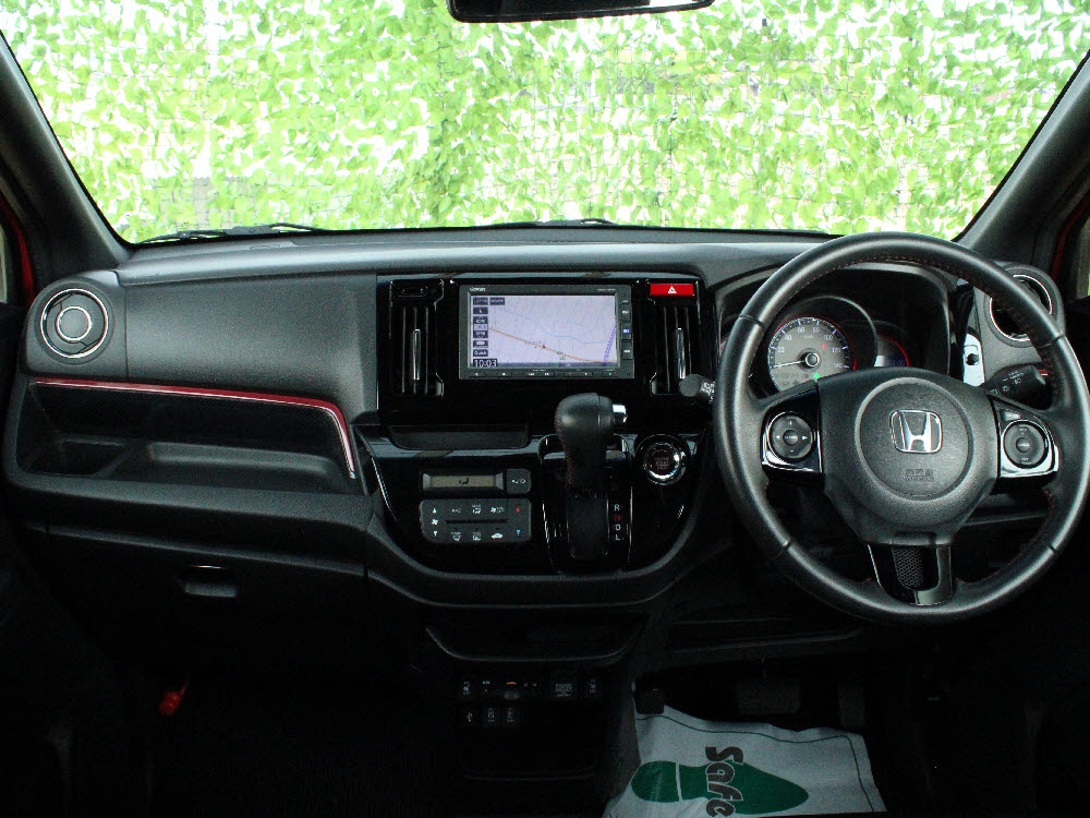 ホンダ　N WGNカスタム　SSツートンスタイルパックⅡ18枚目