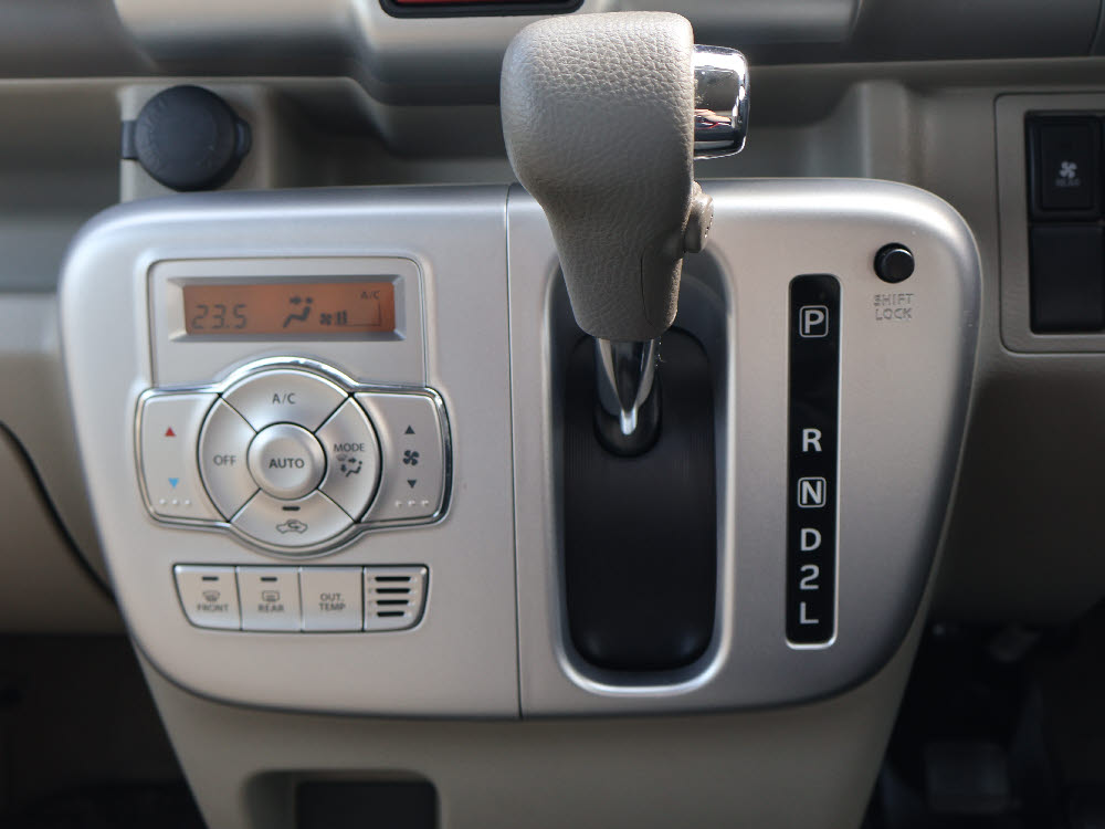 ニッサン　ＮＶ１００クリッパーリオ　E15枚目