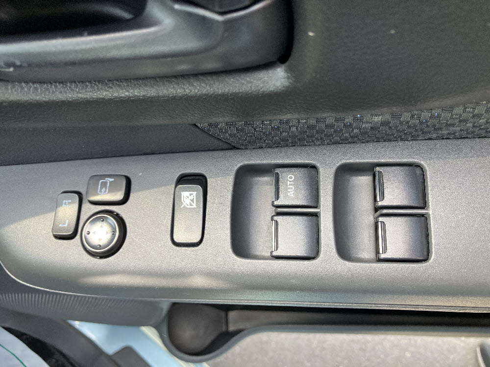 スズキ　スペーシア　X　DCBS　方位モニター14枚目