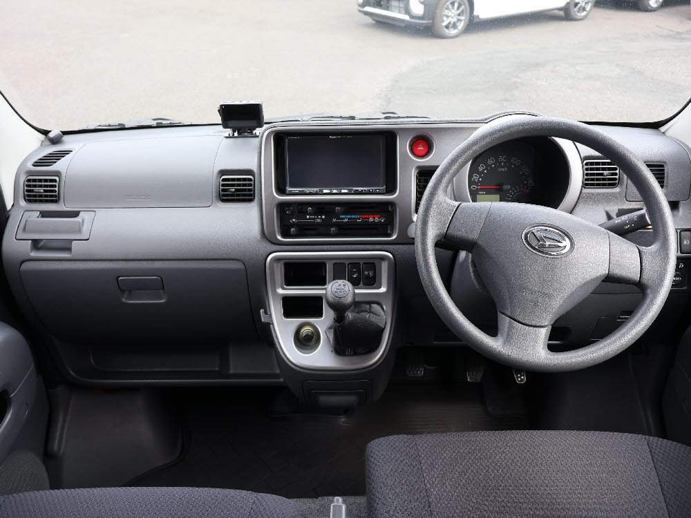 ダイハツ　ハイゼットカーゴ　クルーズターボLTD3枚目