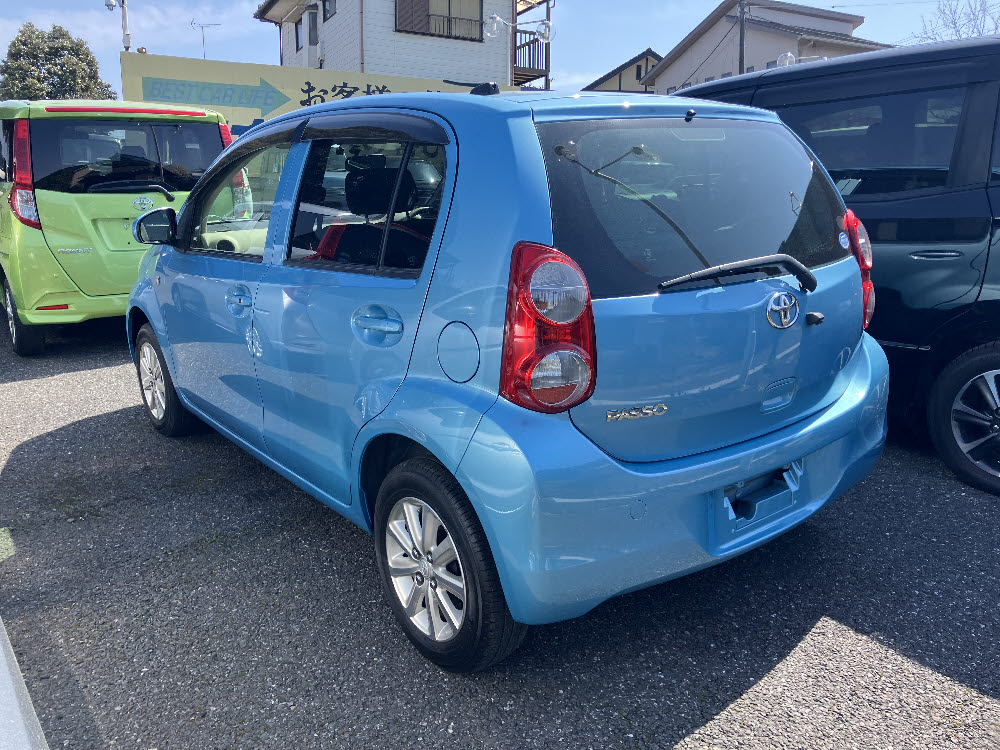トヨタ　パッソ　Xクツロギ3枚目