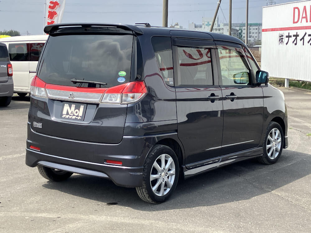 ミツビシ　デリカＤ：２　S4枚目