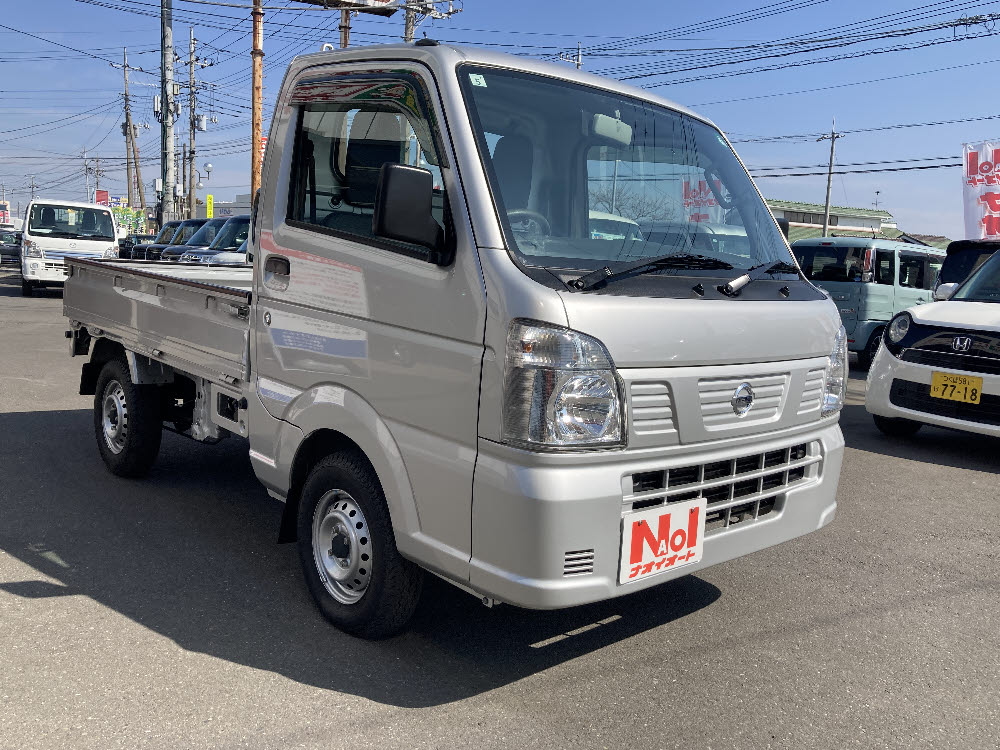 ニッサン NT100クリッパー DX 5MT2枚目