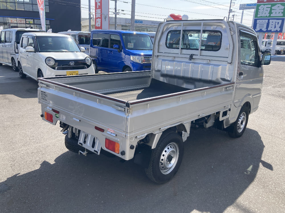 ニッサン NT100クリッパー DX 5MT4枚目