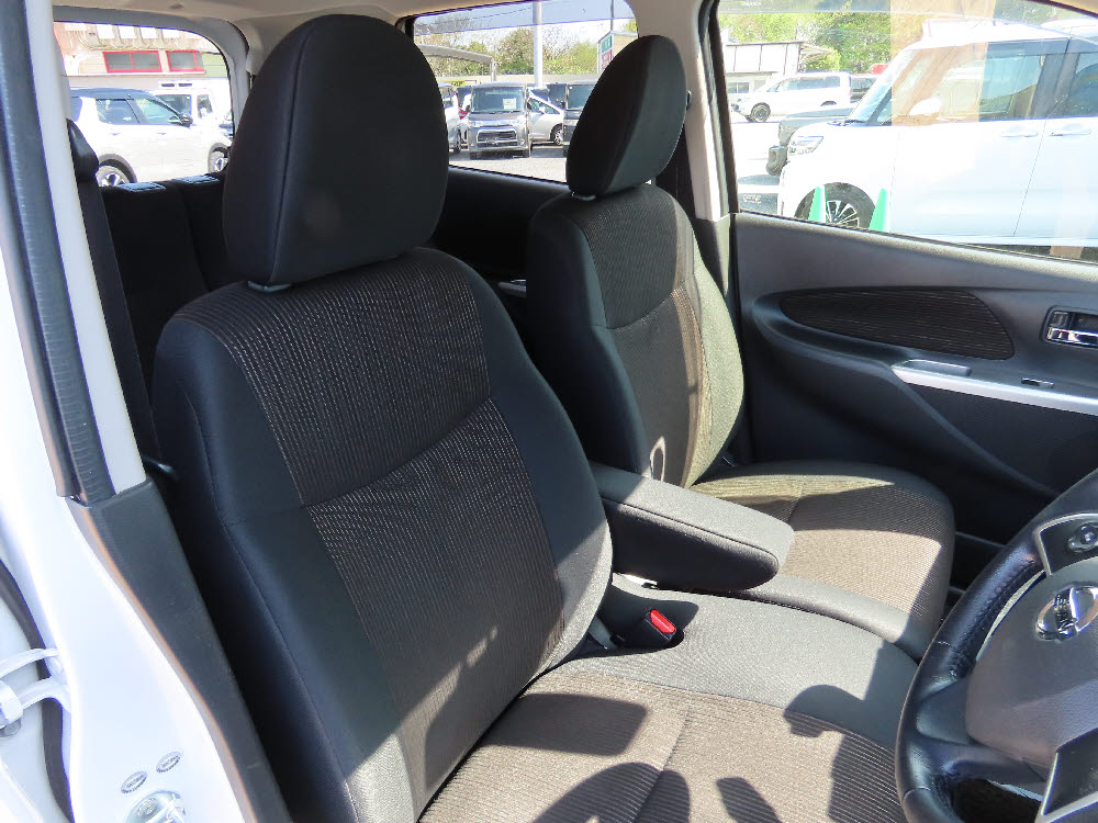 ニッサン　デイズ　ハイウェイスターG　エマB9枚目